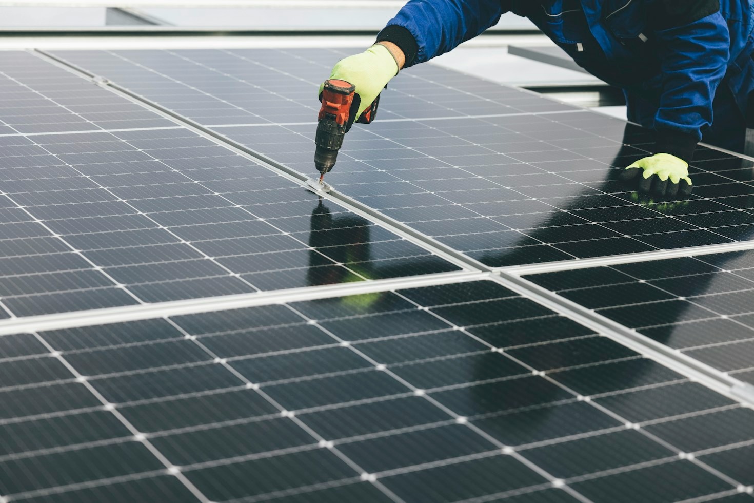 Claves para elegir la mejor batería de respaldo energético residencial